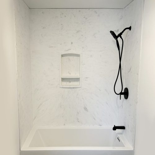Onyx-Surround-vinyl-waterproof-tile-alternative-tub-marble-faux